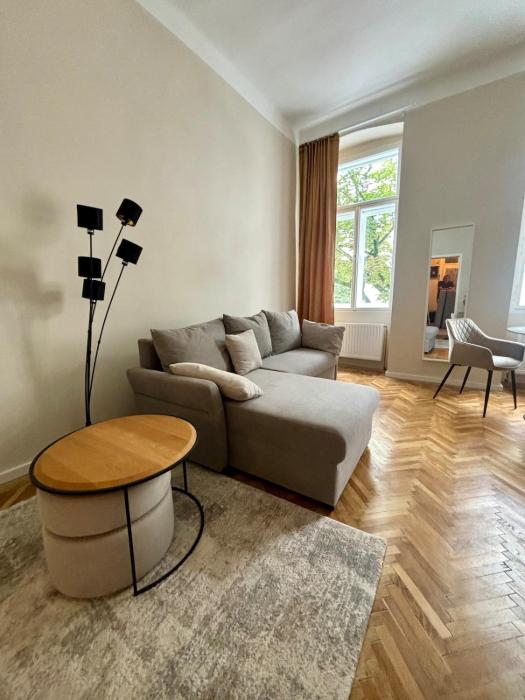 Modern Central Apartment