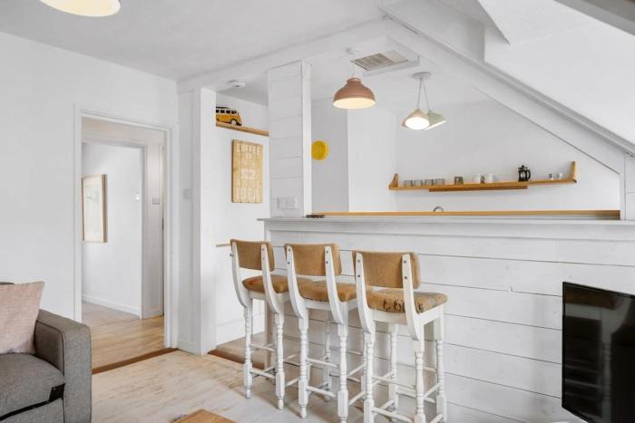 Beach-Style Flat 2 Min Walk to Tolcarne Beach