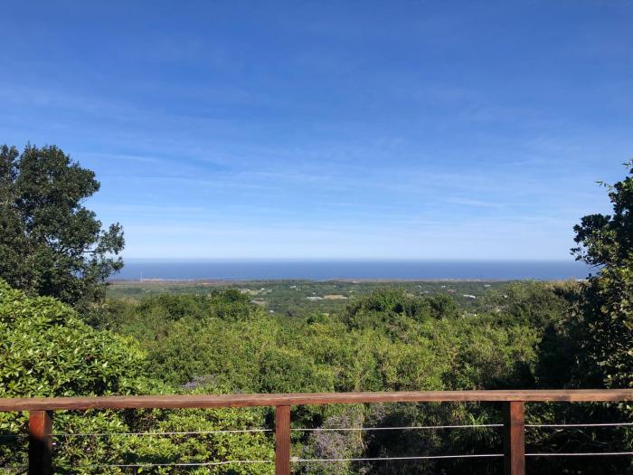 Loerie Ridge - Vacation home with sea vistas!