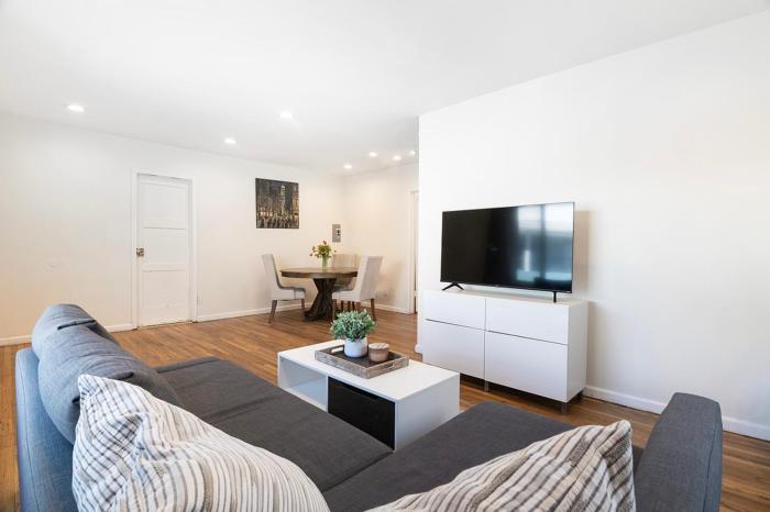 Comfortable One-Bedroom with Two Queen Beds