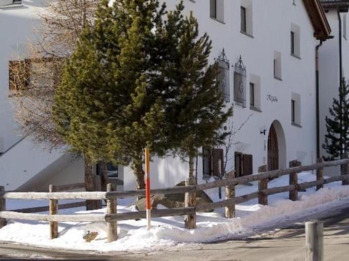 Apartment Chesa Champagna 18 by Interhome