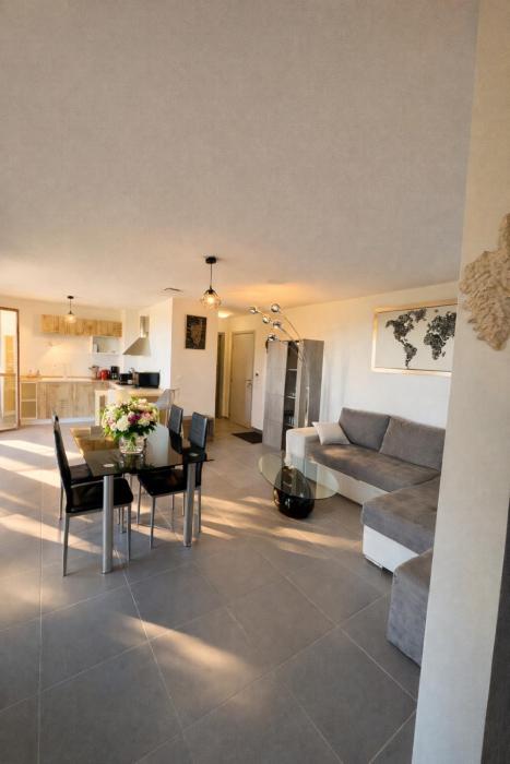 LImmortelle - T3 avec balcon vue mer & montagne