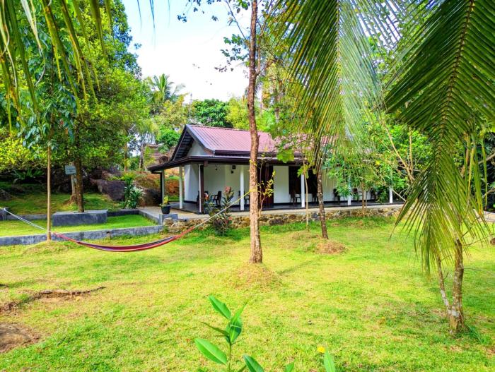 Dhunhill Garden