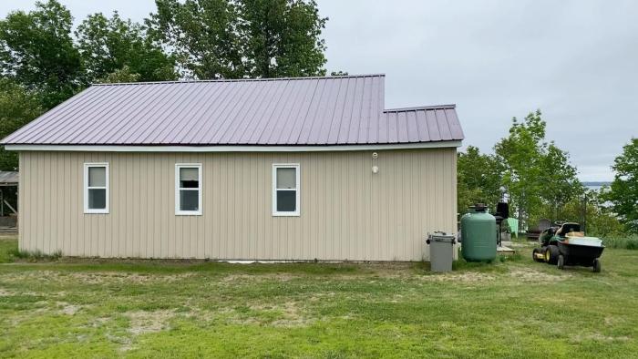 Private Family & Pet-Friendly Lakefront Cottage