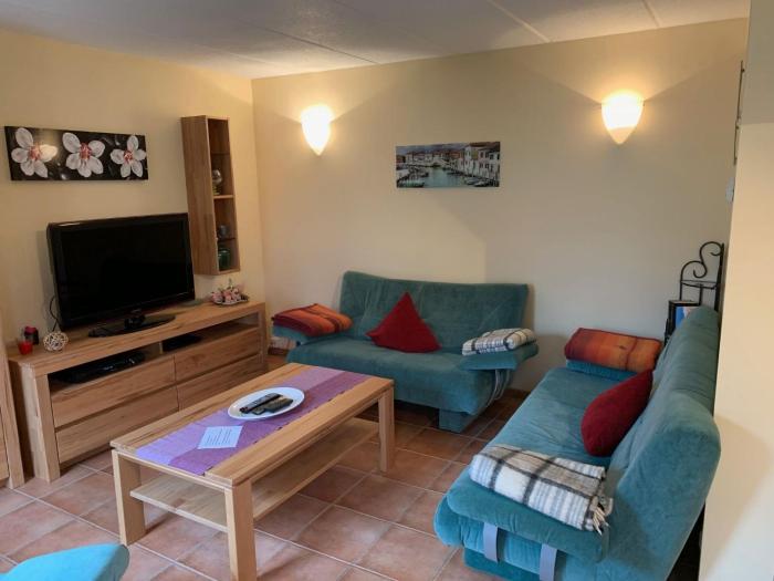 Holiday Home am Wasser mit Terrasse und Kaminofen by Interhome