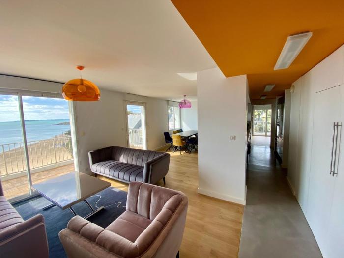 Apartment Appartement in Pornichet mit Großem Balkon und Meerblick by Interhome