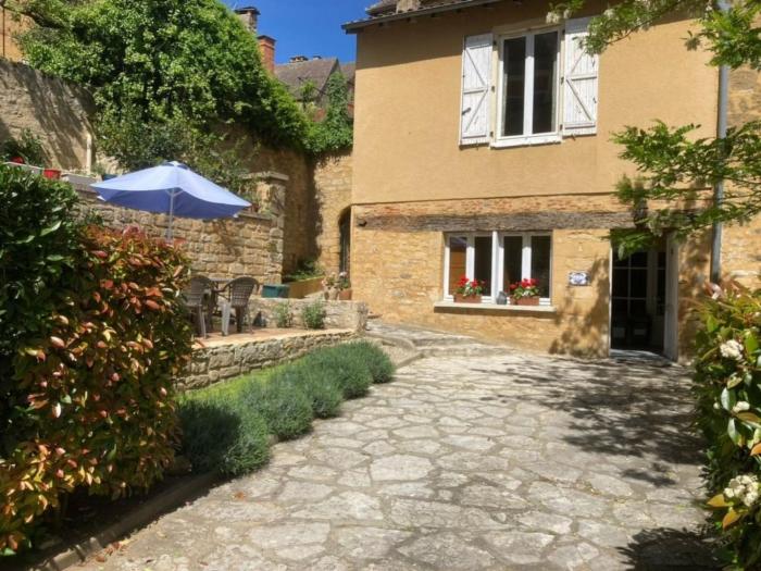 Apartment Historisches Gourdon by Interhome