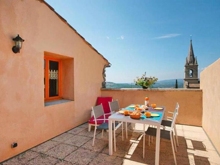 Apartment Morard - Bonnieux Appt 2- Etage by Interhome