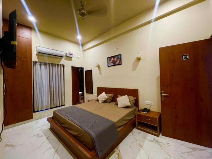 Green hillock hotel