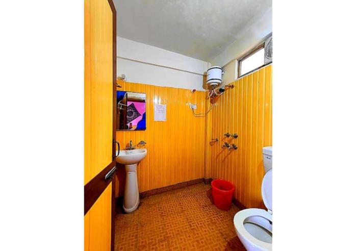 Him-vadi Kausani With Best Rooms In Uttarakhand