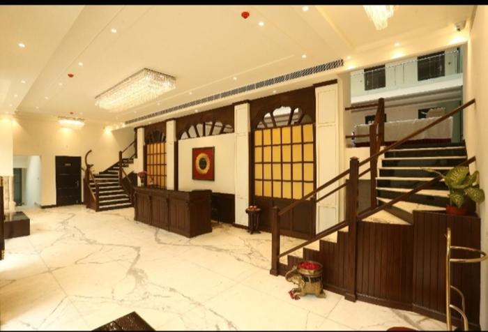 The Exotica Grandeur