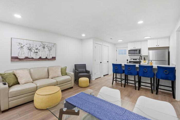 Temple Vista Retreat - King Bed, Sleeps 6