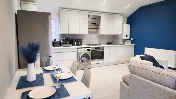 Stylish 1-Bed Flat - Near Town Centre - Flat 10