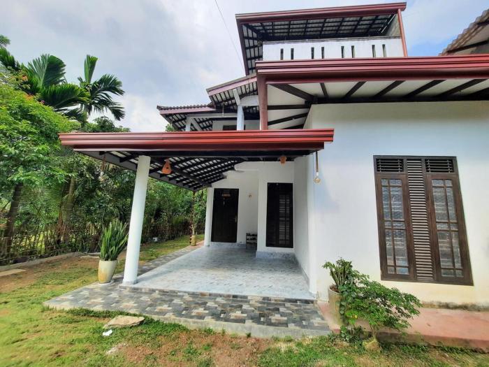 Four Seasons Surf Villa