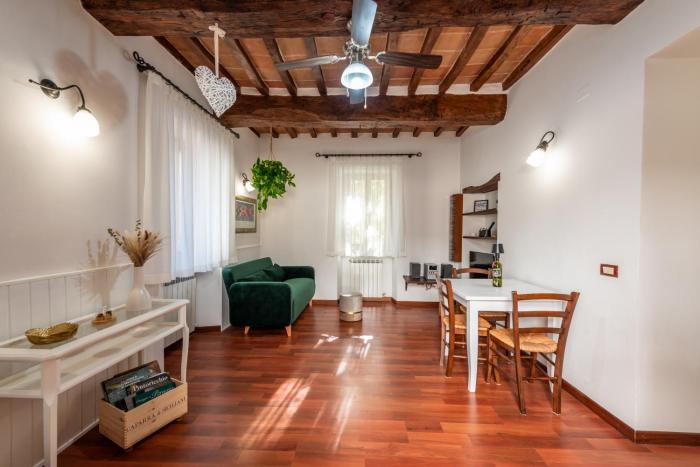 DIMORA DI VEGGIO Casa elegante e accogliente con parcheggio in loc