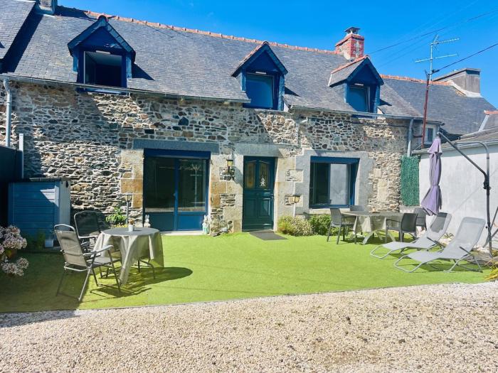 Charmant cocon breton proche plage, GR34, parking