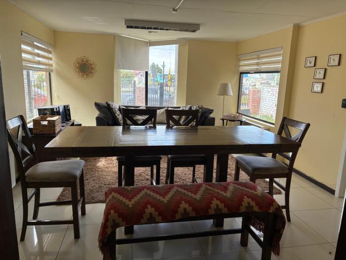 Casa Mundet Toda la casa