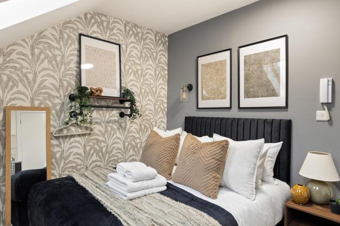 Private Studio next Homerton & Clapton Station