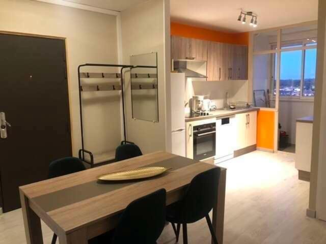 Private Room - Cenon Flat Share - Tram A - C3-4