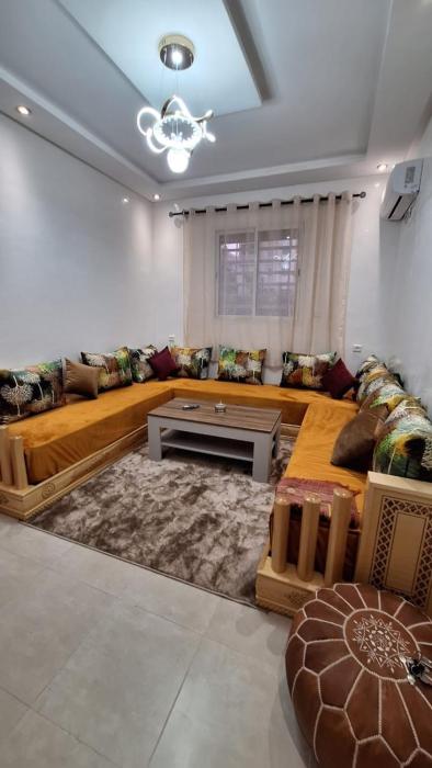 Spacious Apartment with AC & Fast WiFi 5 Guests