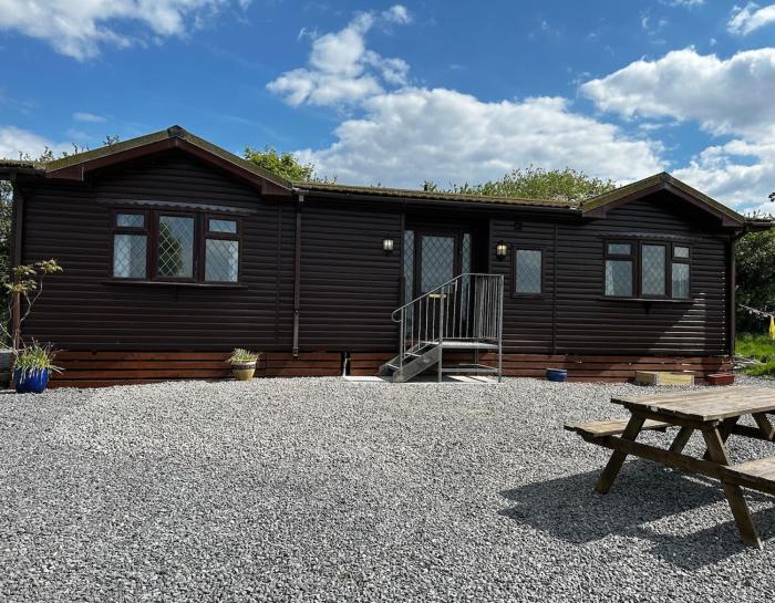The Cabin at Green Acres Poultry Farm, Chew Valley