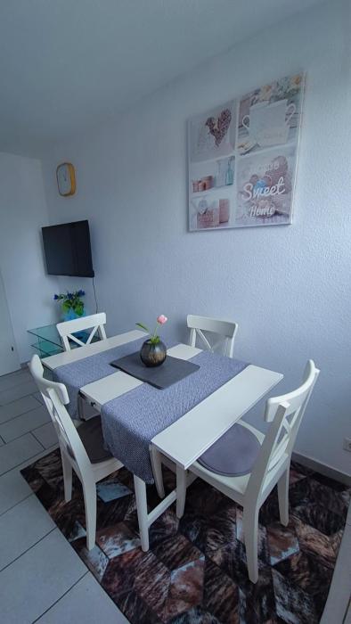 Zentrale Wohnung mit Wohnküche für bis 6 Gäste