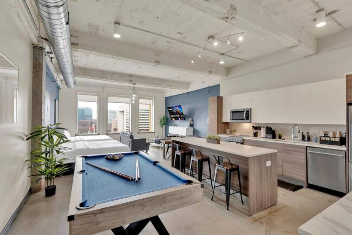 Sleeps 6 I Downtown I Walk to Conv Ctr I 24hr Gym