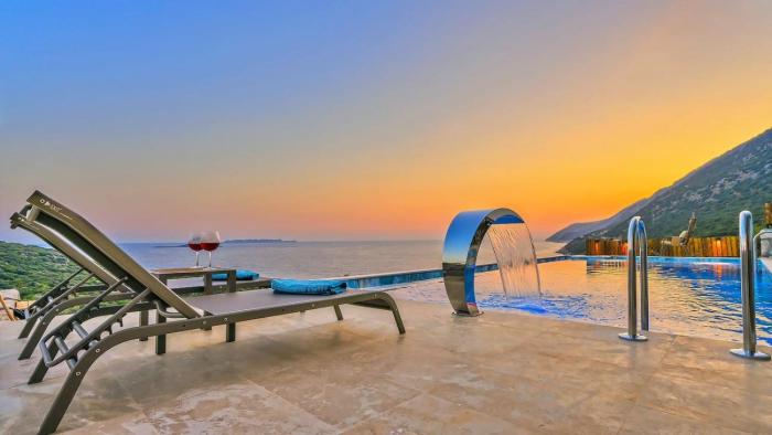 Gökseki 2 bedroom seaview villa with private pool hot tub