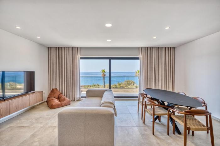 Seafront 3 Bedroom Luxury Getaway