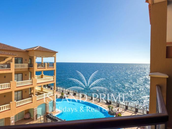 Stunning Seaside Apartments in Heated Pool Complex EN411