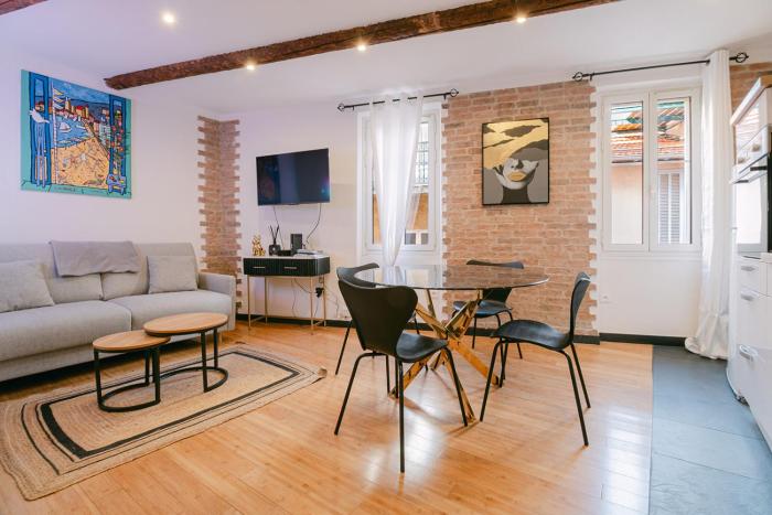 La Casa du Suquet, zone piétonne