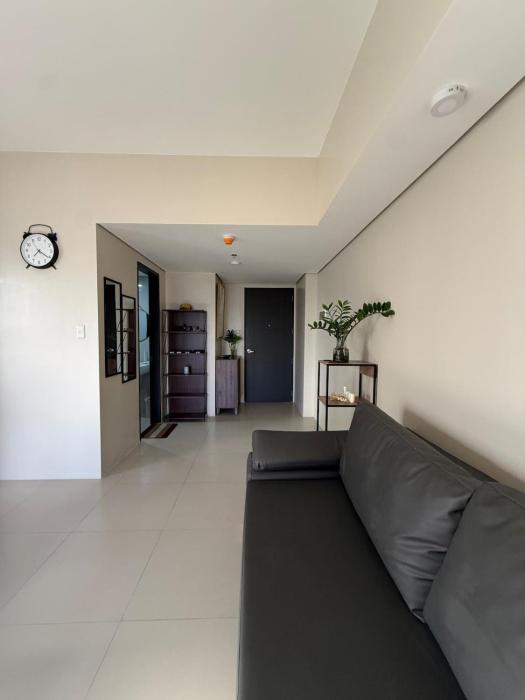 A Stunning Oasis of Elegance