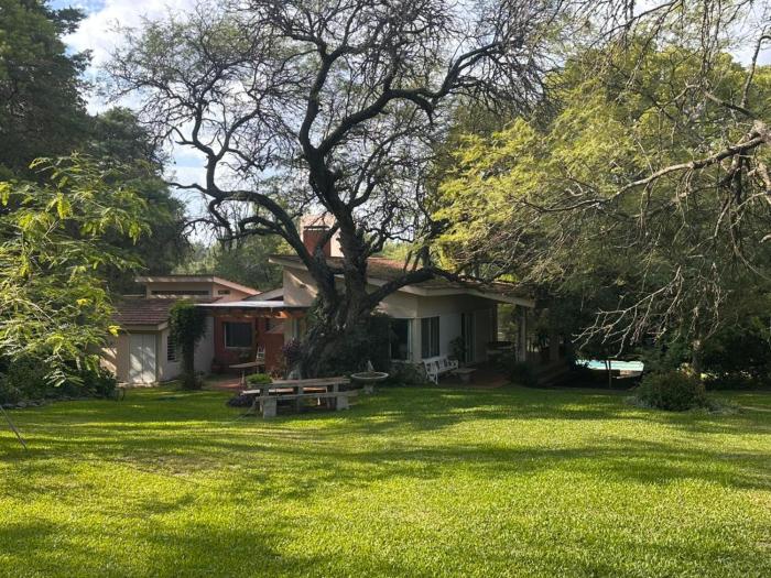 CASA DE CAMPO con bajada al rio