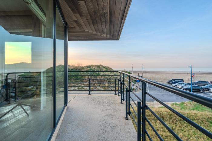 Premium Holidays - Luxury flat Long Island with sea view