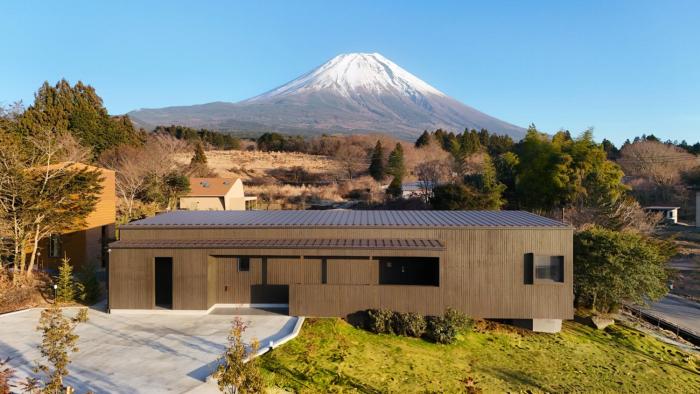 THE THIRD PLACE Mt Fuji