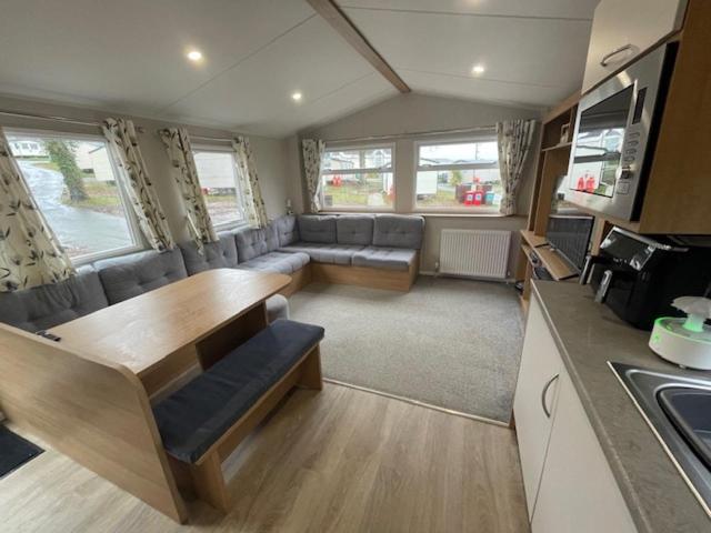 Oaklands Stylish modern static caravan
