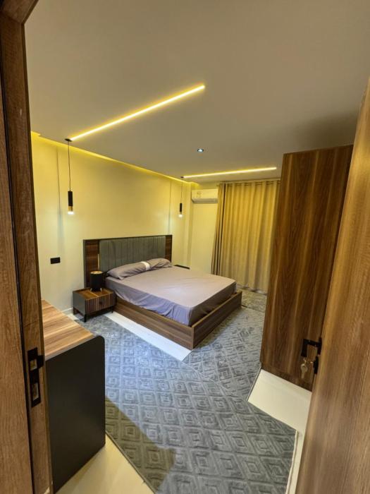 فيلا ارضي بحديقه خاصه