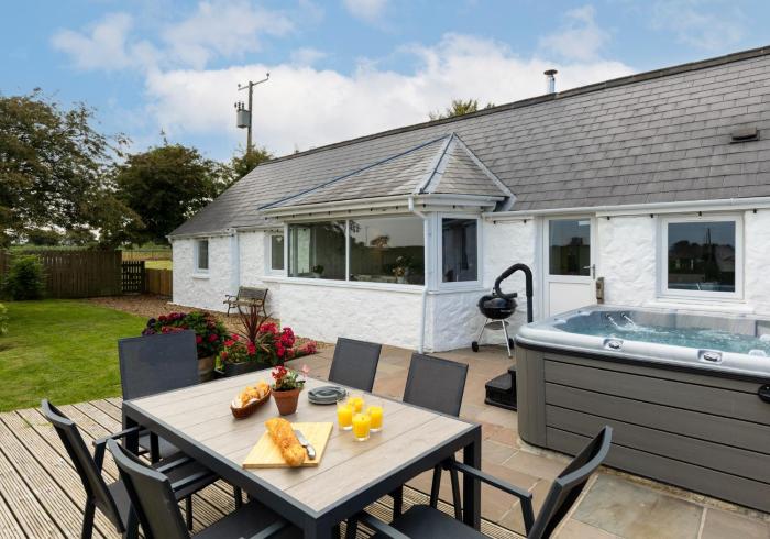 Bwthyn y Ddol - a cottage with stunning views