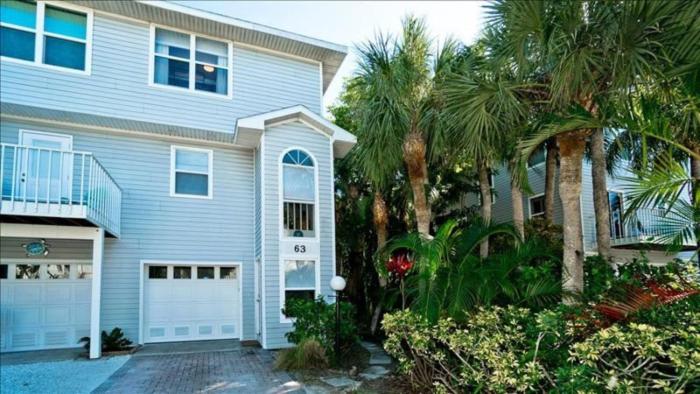 Cheerful North Beach Getaway