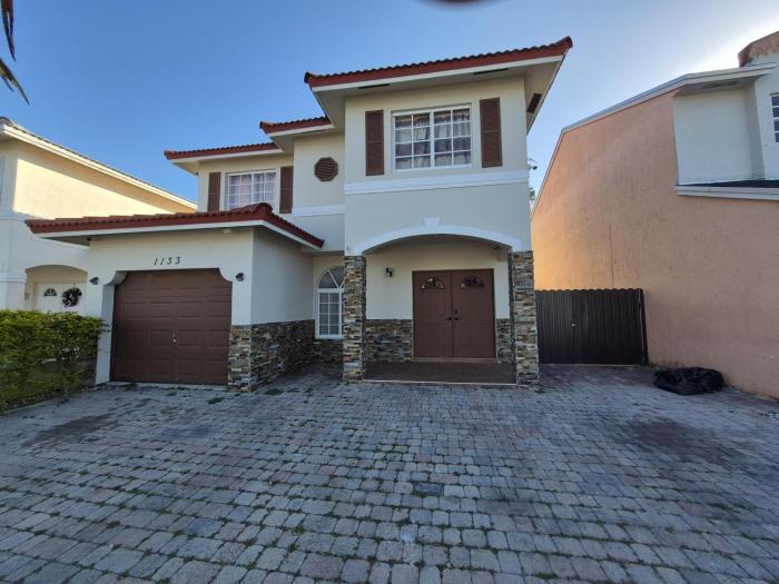 Bright and modern home near to Florida keys