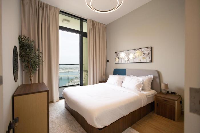 Contemporary Apt Galleria Mall