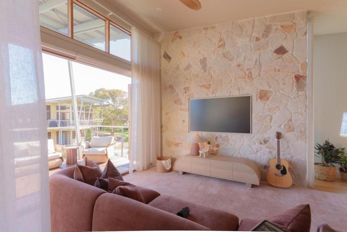 Sanbis Villa Number 19 South Shores with Pool & Beach access