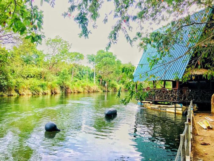 Stone Carving Resort Udawalawa