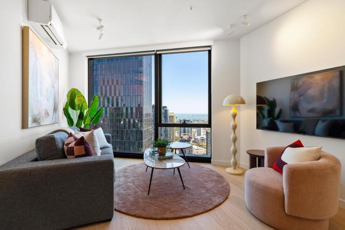 Queensbridge Luxury Living, Pool, Gym, Sauna