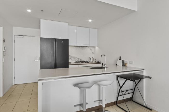 Stylish 2-Bed Apartment in Central South Brisbane