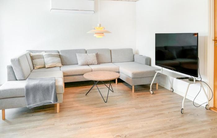 Cozy Home In Nykøbing M With Wifi