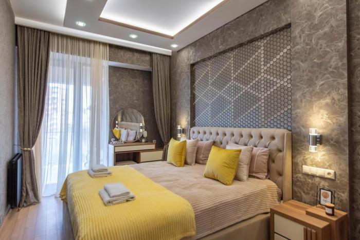 2-Bedroom Apartment with Spacious Park View Balcony - Parking - Vake, Tbilisi
