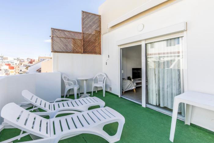 Sunny Apartment with Terrace in El Médano