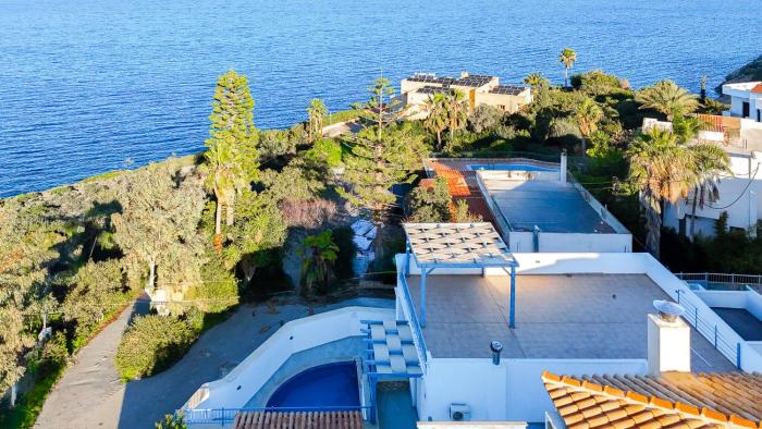 Villa Salomon- Seafront Villa with Private Pool