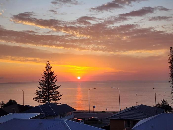 Coastal Comfort Walk to Beach